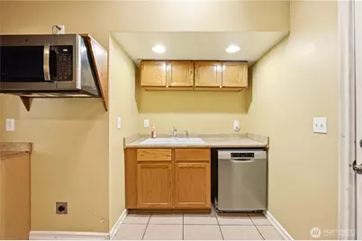 1409 N 135th Pl, Seattle, WA 98133 - Photo 31