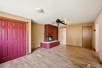 1409 N 135th Pl, Seattle, WA 98133 - Photo 27