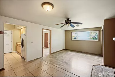 1409 N 135th Pl, Seattle, WA 98133 - Photo 25