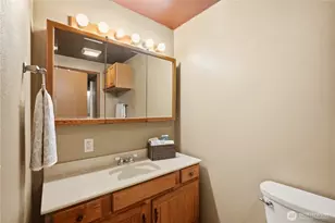 1409 N 135th Pl, Seattle, WA 98133 - Photo 29