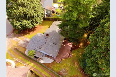 1409 N 135th Pl, Seattle, WA 98133 - Photo 35
