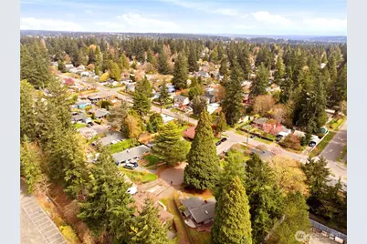 1409 N 135th Pl, Seattle, WA 98133 - Photo 39