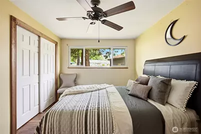 1409 N 135th Pl, Seattle, WA 98133 - Photo 15