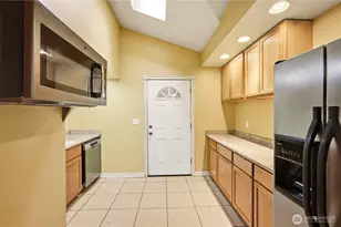 1409 N 135th Pl, Seattle, WA 98133 - Photo 33