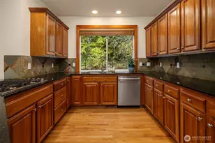 2433 201st St SE, Bothell, WA 98012 - Photo 9
