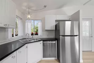 14512 246th St E, Graham, WA 98338 - Photo 13