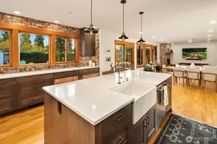 14625 SE 14th St, Bellevue, WA 98007 - Photo 17