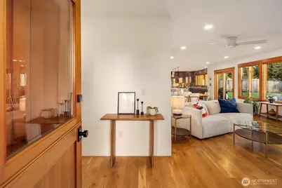 14625 SE 14th Street, Bellevue, WA 98007 - Photo 5