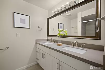9818 63rd Avenue S, Seattle, WA 98118 - Photo 21