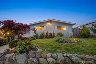 9818 63rd Ave S, Seattle, WA 98118 - Photo 1