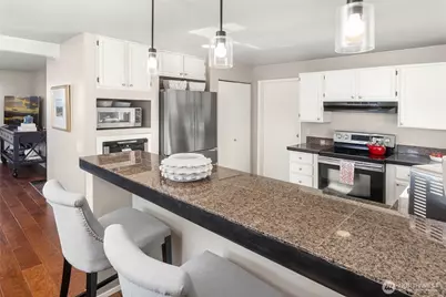 9630 NE 35th Place, Clyde Hill, WA 98004 - Photo 9