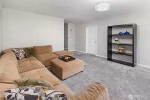 9630 NE 35th Pl, Clyde Hill, WA 98004 - Photo 19