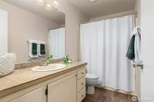 9630 NE 35th Pl, Clyde Hill, WA 98004 - Photo 17