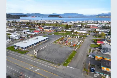 2821 Commercial Avenue, Anacortes, WA 98221 - Photo 3