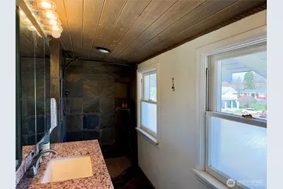 215 NW Cole Avenue, Wilbur, WA 99185 - Photo 23