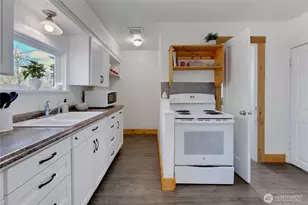 302 Van Trump Ave NE, Yelm, WA 98597 - Photo 11