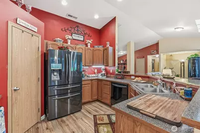 260 Trinity Drive, Castle Rock, WA 98611 - Photo 13