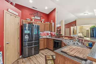 260 Trinity Dr, Castle Rock, WA 98611 - Photo 13