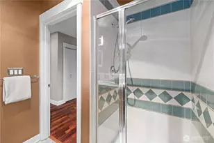 1240 5th Ave N, Seattle, WA 98109 - Photo 19