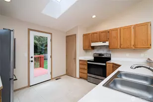 3817 Moody Ct, Mount Vernon, WA 98273 - Photo 11