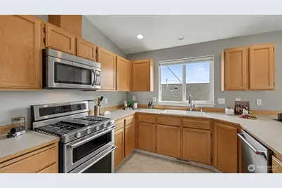 132 76th Place SW, Everett, WA 98203 - Photo 17