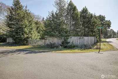 628 E Chance A La Mer NE, Ocean Shores, WA 98569 - Photo 15