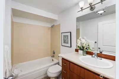 8745 Greenwood Avenue N #207, Seattle, WA 98103 - Photo 7