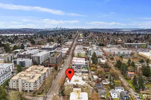 8745 Greenwood Ave N, Seattle, WA 98103 - Photo 23