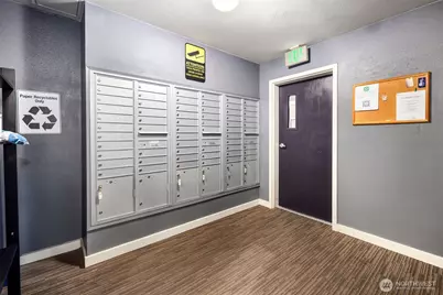 8745 Greenwood Avenue N #207, Seattle, WA 98103 - Photo 19