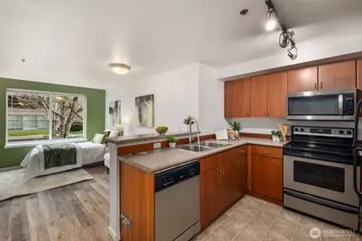 8745 Greenwood Avenue N #207, Seattle, WA 98103 - Photo 9