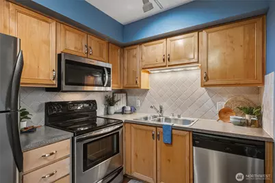 960 Harris Avenue #307, Bellingham, WA 98225 - Photo 11