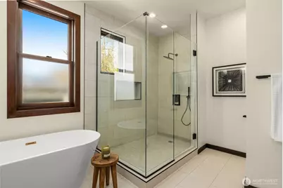 6007 Hazelwood Lane SE, Bellevue, WA 98006 - Photo 27