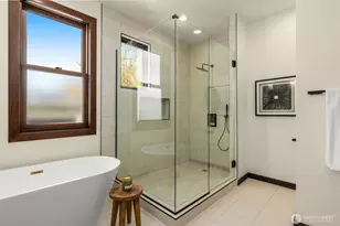 6007 Hazelwood Ln SE, Bellevue, WA 98006 - Photo 27