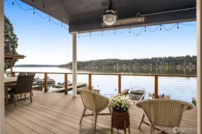 6007 Hazelwood Lane SE, Bellevue, WA 98006 - Photo 9