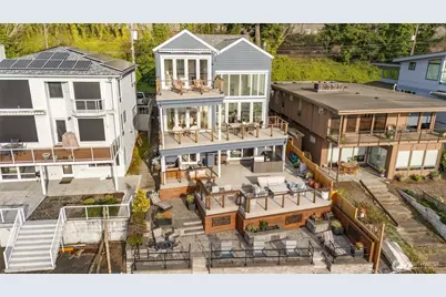 6007 Hazelwood Lane SE, Bellevue, WA 98006 - Photo 3