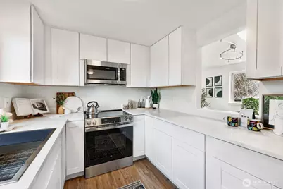 7737 12th Avenue SW, Seattle, WA 98106 - Photo 11