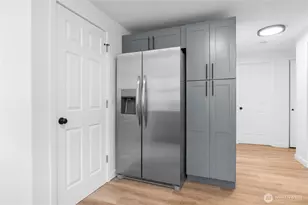 909 N 170th St, Shoreline, WA 98133 - Photo 11