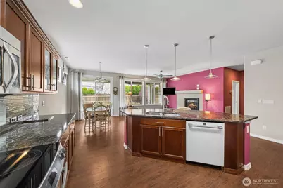 14509 Knoll Park Drive E, Bonney Lake, WA 98391 - Photo 9