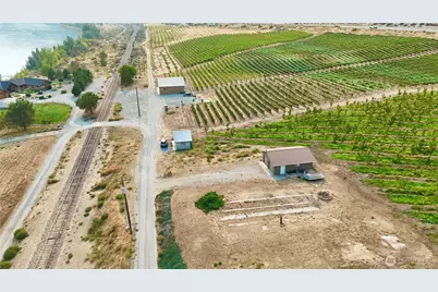 27375 US Hwy 97, Chelan, WA 98816 - Photo 15