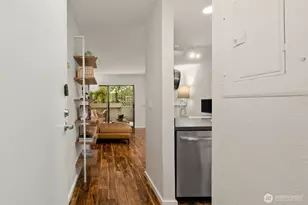 211 Summit Ave E, Seattle, WA 98102 - Photo 3