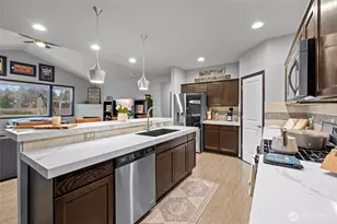 1402 S Machias Rd, Snohomish, WA 98290 - Photo 17