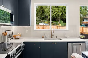 2755 NW 90th St, Seattle, WA 98117 - Photo 21