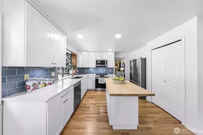 20714 NE 43rd Street, Sammamish, WA 98074 - Photo 5