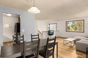 10317 Roosevelt Way NE, Seattle, WA 98125 - Photo 5