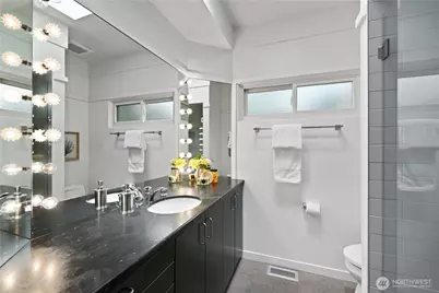 16 Wembley Lane, Mercer Island, WA 98040 - Photo 17