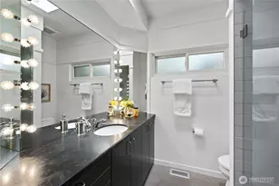 16 Wembley Ln, Mercer Island, WA 98040 - Photo 17