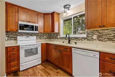 5205 204th Street Ct E, Spanaway, WA 98387 - Photo 11