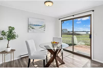 335 SW 4th Avenue, Oak Harbor, WA 98277 - Photo 7