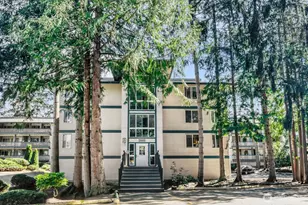 5620 5620 200th Street SW, Lynnwood, WA 98036 - Photo 1