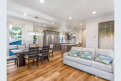 13716 30 Avenue NE #B, Seattle, WA 98125 - Photo 7